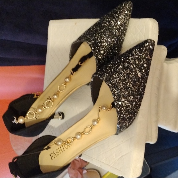 Low heel sparkles - Picture 2 of 5